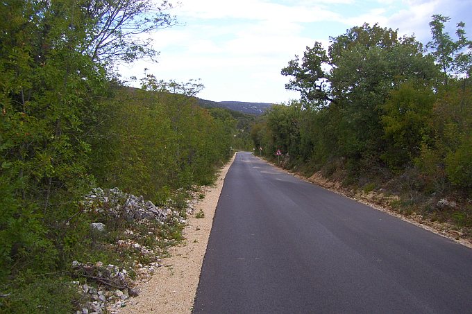 097_Strae_nach_Valun.jpg