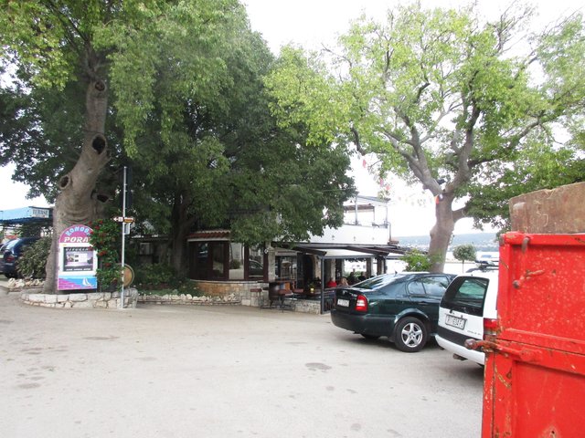 30395769sd.jpg