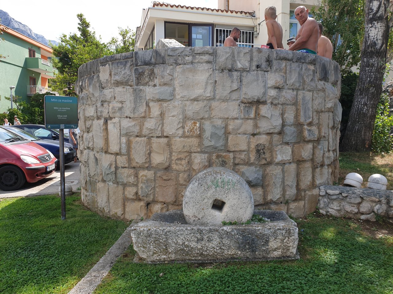 45341169zf.jpg