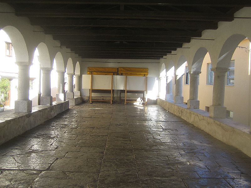 loggia.jpg
