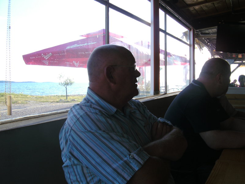 25793172gl.jpg