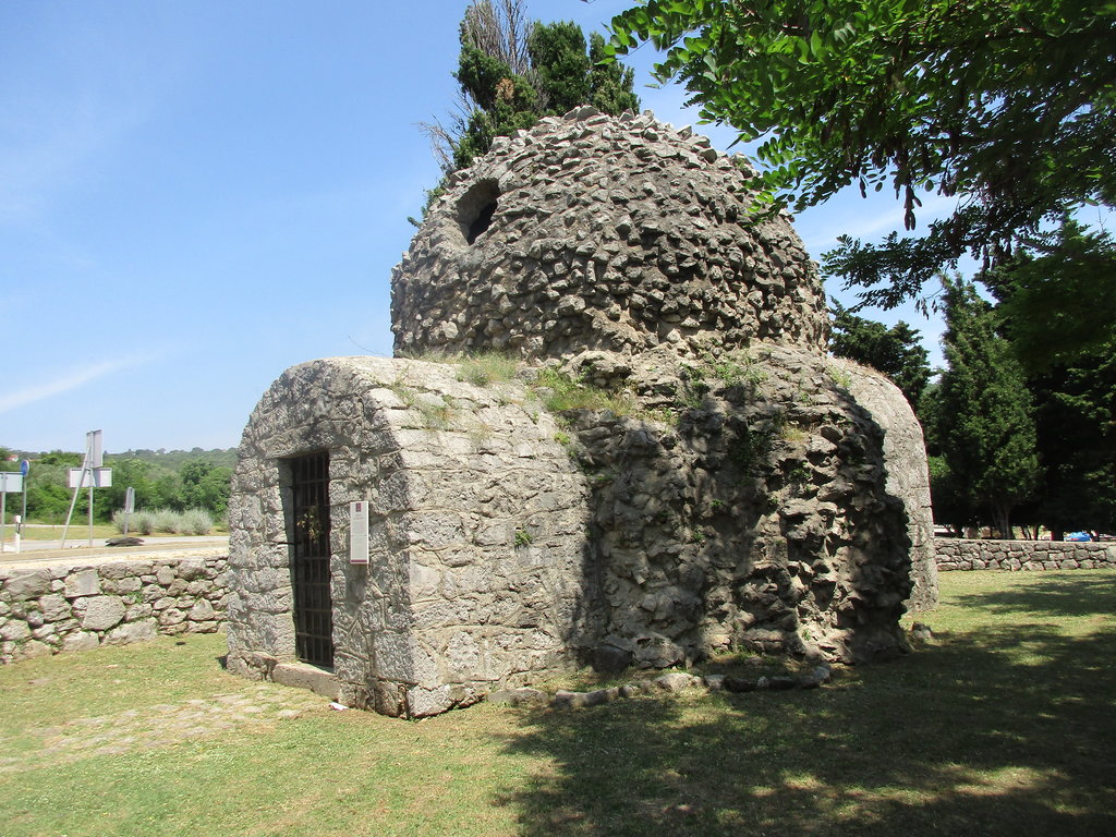 32809532dz.jpg