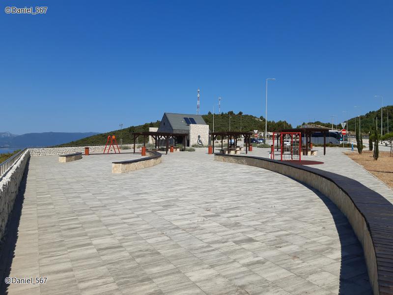 49767059rd.jpg