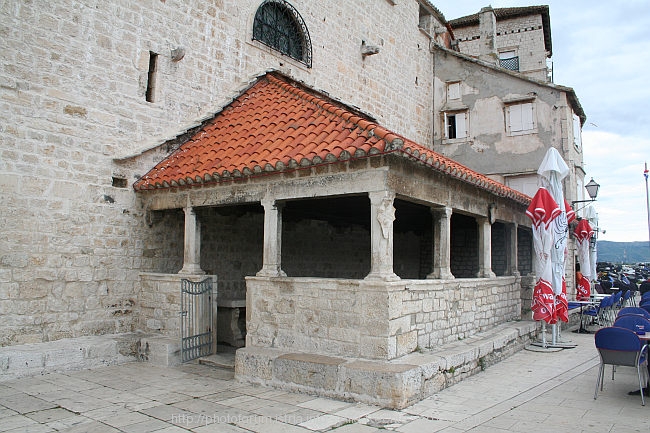 TROGIR_Kleine_Loggia_IMG_4809.jpg