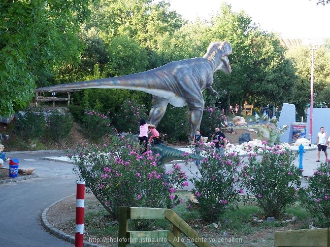 Dino-Park_1.jpg
