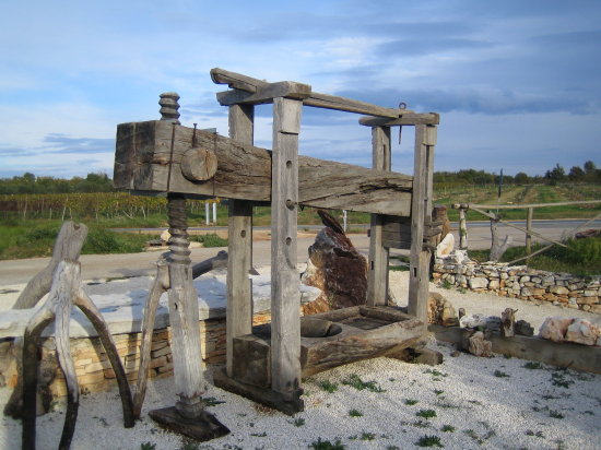 holzgestell.jpg