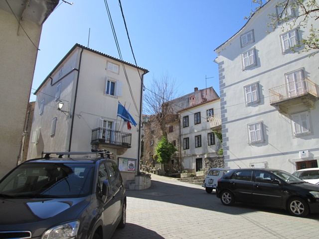 32321786ts.jpg