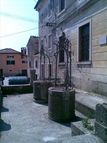1765_2.jpg