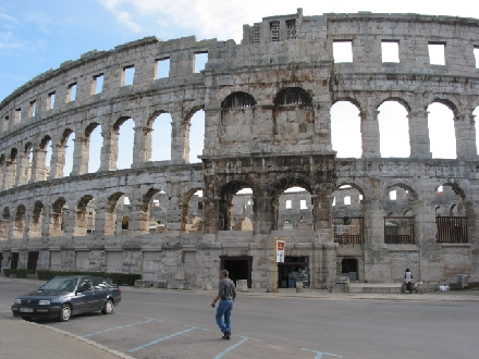 pula-coliseum.jpg