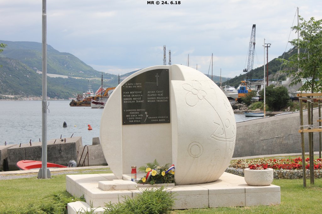 33063992qv.jpg