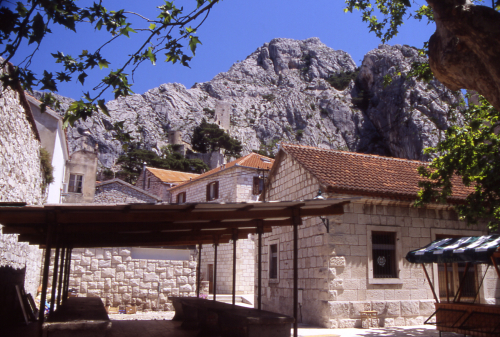 Kopie_von_u2005-0158_05-21_OMIS.jpg