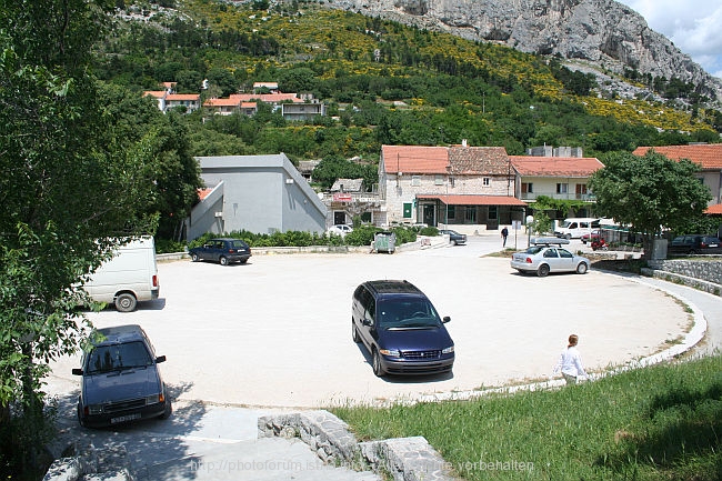 KLIS_Parkplatz_Festung_Klis_IMG_5239.JPG