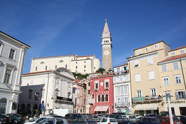 PIRAN_Platz_Tartini_IMG_7474.jpg