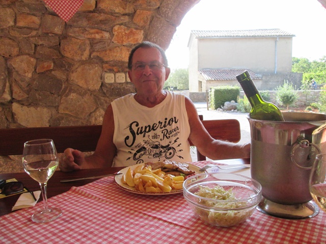 29966226bv.jpg