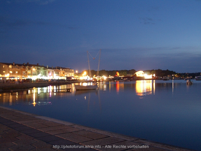 Medulin_Hafen_bei_Nacht_2.jpg