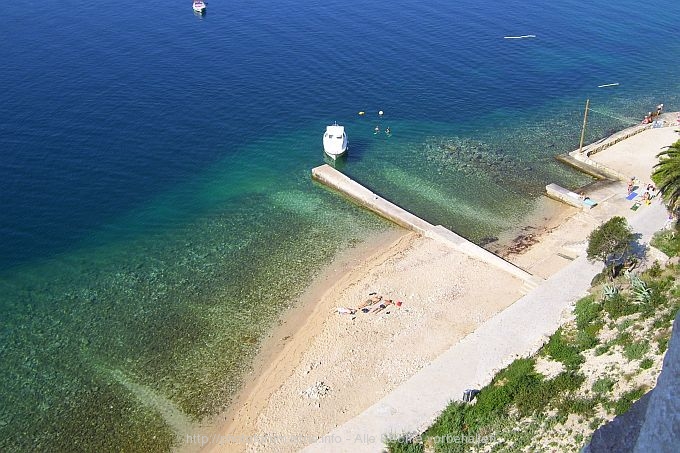 30_Blick_vom_Ivanturm_auf_den_Strand.jpg