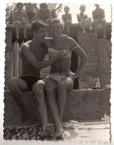 Punat_Badespa_im_Strandbad_1962.jpg