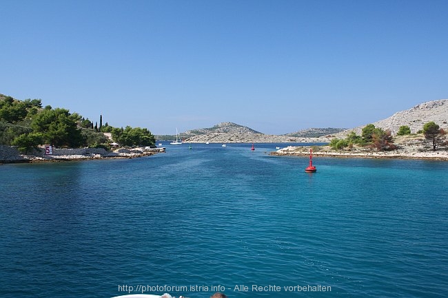 PROVERSA_MALA_Kanal_zwischen_Otok_Katina_und_Dugi_Otok_IMG_0930.jpg
