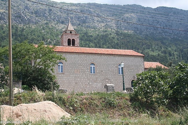 PRIDVORJE_Kirche__heiligen_Sergius_und_Bacchus_2009IMG_2641.jpg