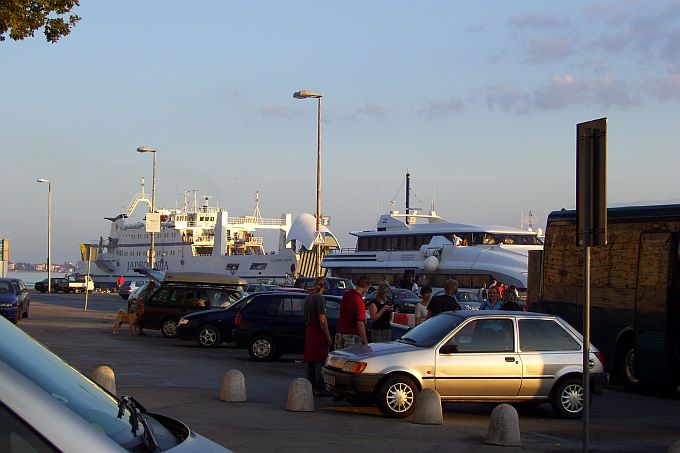 01_Hafen_Zadar.JPG