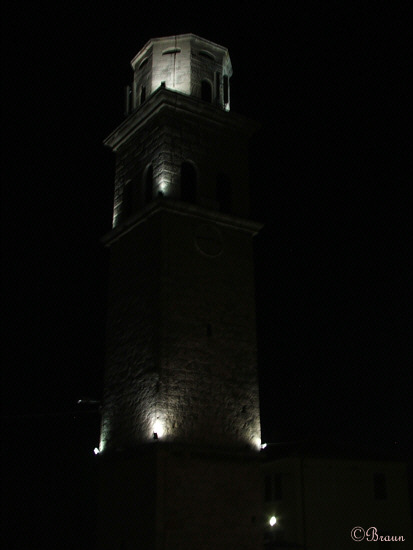 Kirchturm_Premantura_-_nachts2.jpg