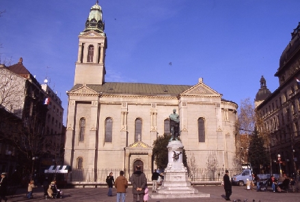 Kopie_von_u2004-12-29-243_Zagreb-Donji_Grad-Platz_mit_Denkmal__Preradovicev.jpg