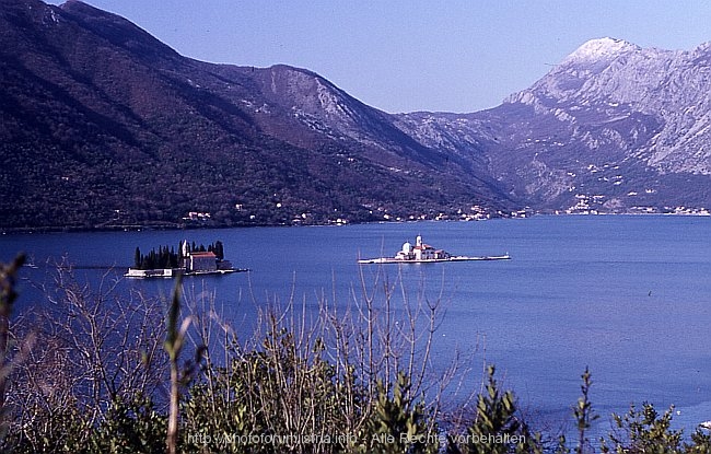 MNE_BOKA_KOTORSKA_Die_zwei_Inseln_u1983-0163.jpg