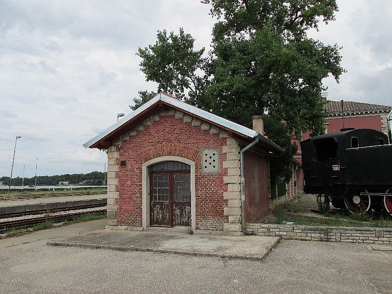 Bahnhof_Pula_18.jpg