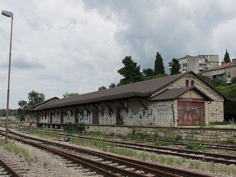 Bahnhof_Pula_5.jpg