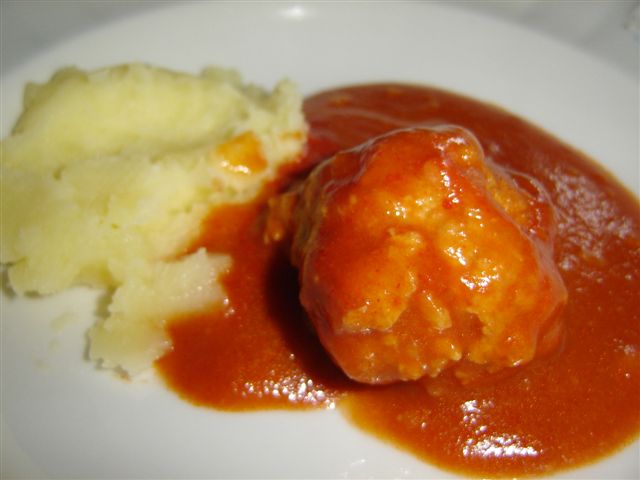 Meatball-in-tomato-sauce.jpg