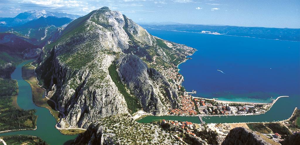 omis_pano.jpg