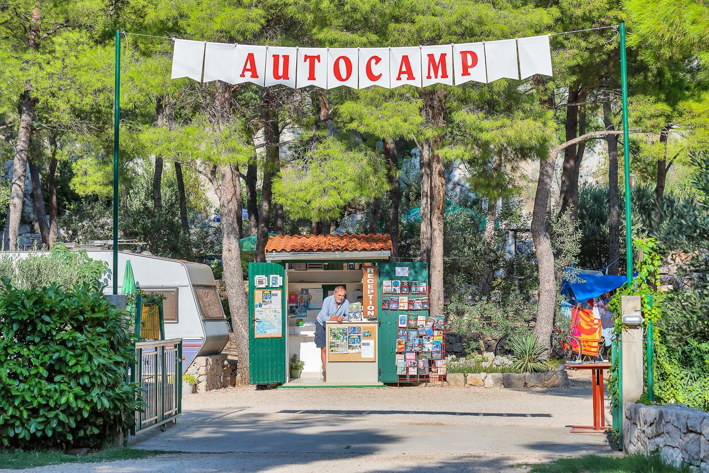 www.autocamp-krvavica.com